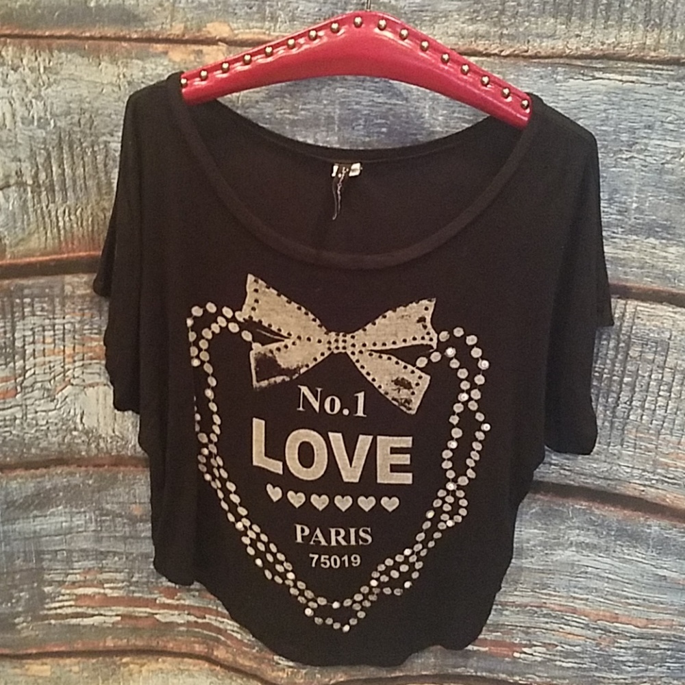 CUTE LIKE NEW LillyBleu Brand LOVE Black Tee